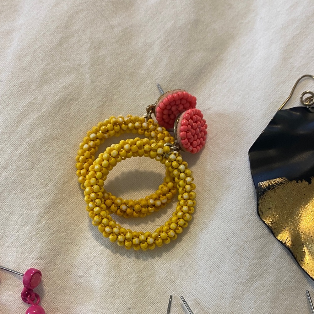 Earring Set - Picture 15 of 16